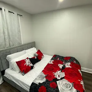 Treasure's Homestay Mississauga